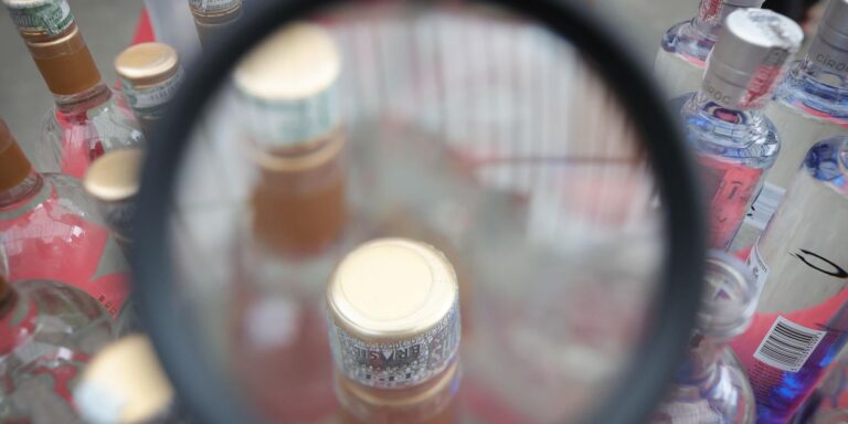 SP confirma mais 3 casos de intoxicação por metanol; total chega a 28 sp-confirma-mais-3-casos-de-intoxicacao-por-metanol;-total-chega-a-28