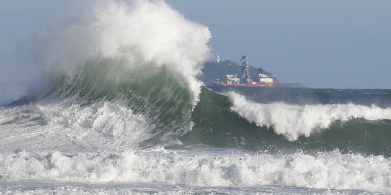 Marinha emite alerta de ressaca para o litoral do Rio no réveillon marinha-emite-alerta-de-ressaca-para-o-litoral-do-rio-no-reveillon