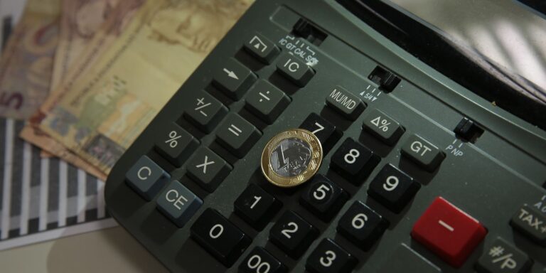 Estoque da dívida pública federal chega a R$ 8,48 trilhões em novembro estoque-da-divida-publica-federal-chega-a-r$-8,48-trilhoes-em-novembro