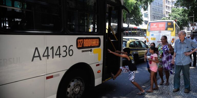 passagem-de-onibus-no-rio-sobe-para-r$-5-a-partir-de-domingo