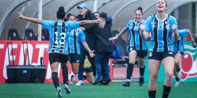Com emoção, Grêmio e Flamengo avançam à final da Copinha Feminina com-emocao,-gremio-e-flamengo-avancam-a-final-da-copinha-feminina