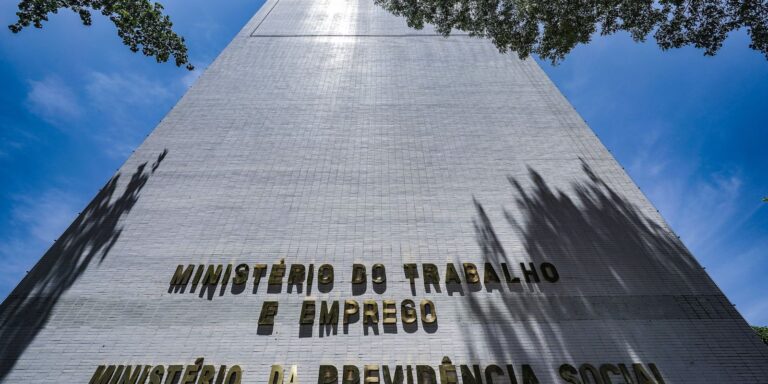 plataforma-facilita-simplifica-conexao-de-trabalhadores-e-empregadores