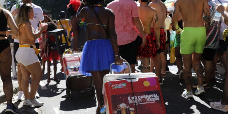 Rio inicia credenciamento de ambulantes para o carnaval de rua 2026 rio-inicia-credenciamento-de-ambulantes-para-o-carnaval-de-rua-2026