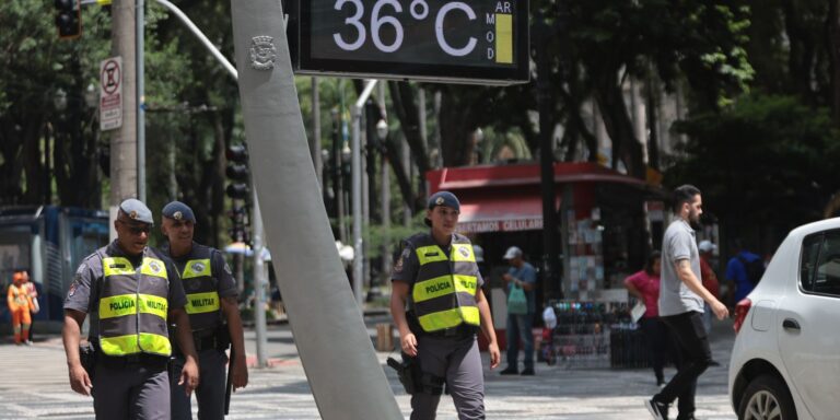 Com calor, governo de São Paulo emite alerta para economia de água com-calor,-governo-de-sao-paulo-emite-alerta-para-economia-de-agua