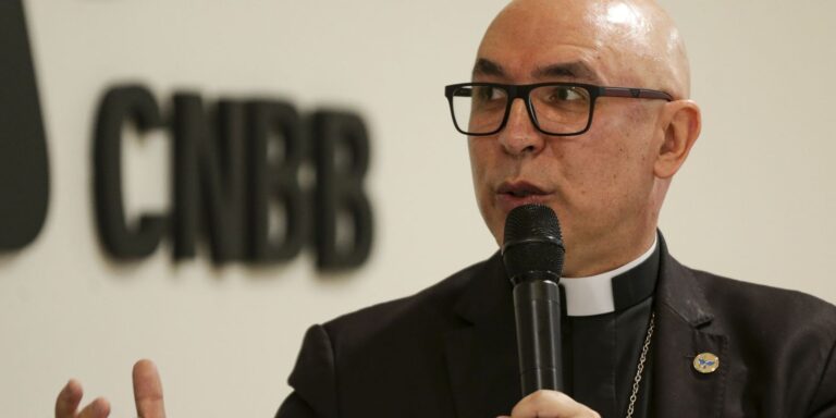 CNBB defende democracia e alerta para “graves retrocessos” no Brasil cnbb-defende-democracia-e-alerta-para-“graves-retrocessos”-no-brasil