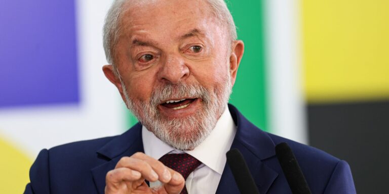 Lula sanciona LDO com veto a reajuste do Fundo Partidário lula-sanciona-ldo-com-veto-a-reajuste-do-fundo-partidario
