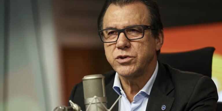 ministro-diz-que-“ha-condicoes”-para-aprovacao-de-fim-da-escala-6×1