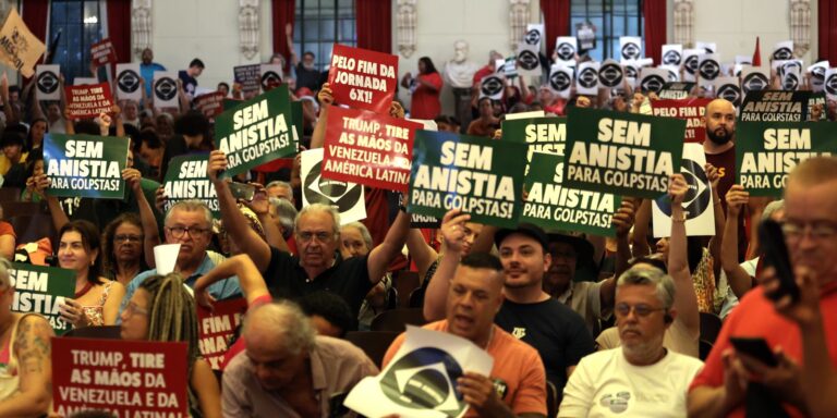 Em ato em SP, manifesto celebra democracia contra atos de 8 de janeiro em-ato-em-sp,-manifesto-celebra-democracia-contra-atos-de-8-de-janeiro