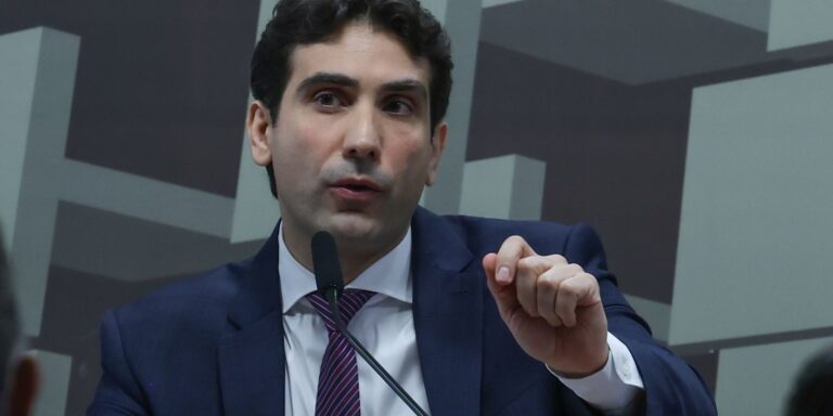 Bacen e TCU discutem sobre fiscalização da liquidação do Banco Master bacen-e-tcu-discutem-sobre-fiscalizacao-da-liquidacao-do-banco-master