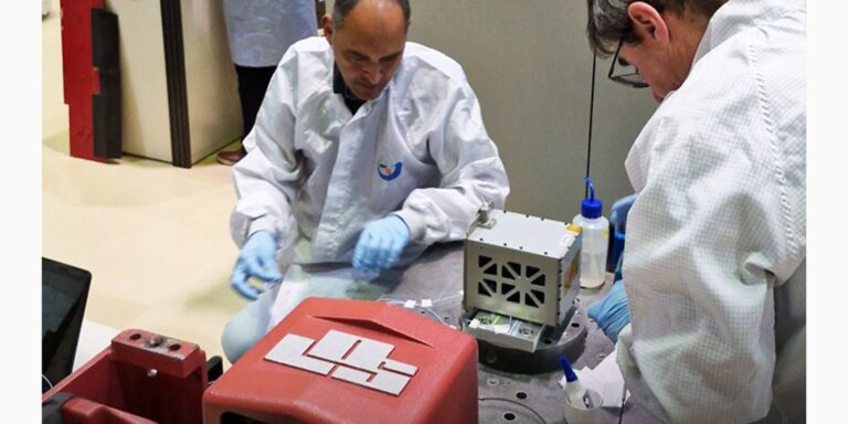 Foguete que levava satélites brasileiros some após lançamento na Índia foguete-que-levava-satelites-brasileiros-some-apos-lancamento-na-india