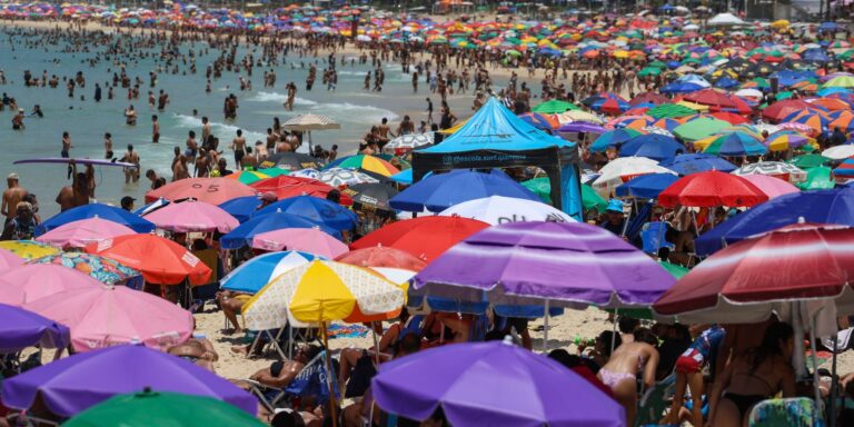 rio-tem-denuncias-de-precos-abusivos-a-turistas-a-beira-mar