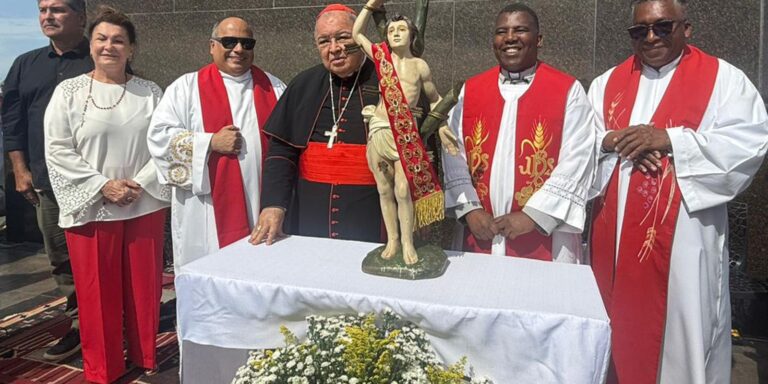 imagem-peregrina-do-padroeiro-do-rio-visita-o-cristo-redentor