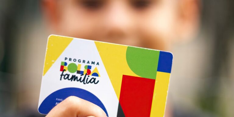 Caixa paga Bolsa Família a beneficiários com NIS de final 3 caixa-paga-bolsa-familia-a-beneficiarios-com-nis-de-final-3