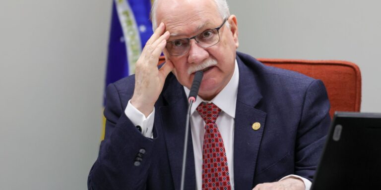 Fachin diz que democracia atravessa tempos desafiadores fachin-diz-que-democracia-atravessa-tempos-desafiadores