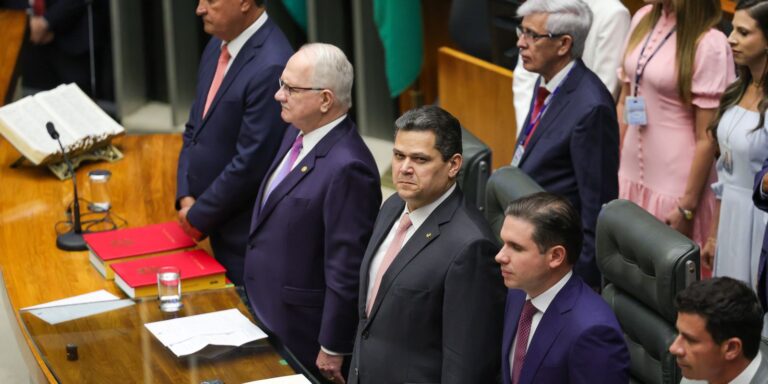 Davi Alcolumbre prega convivência pacífica entre Poderes davi-alcolumbre-prega-convivencia-pacifica-entre-poderes